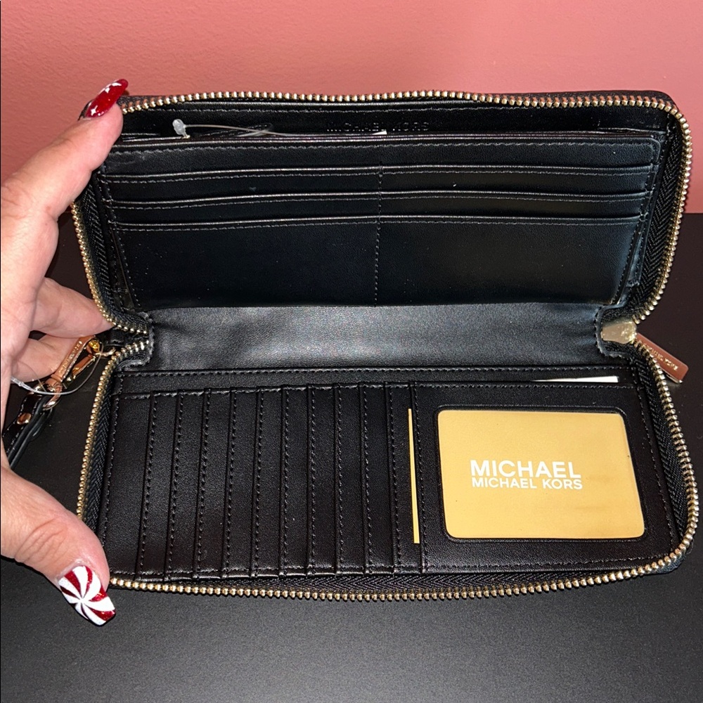 MK Wristlet - Picture 5 of 6